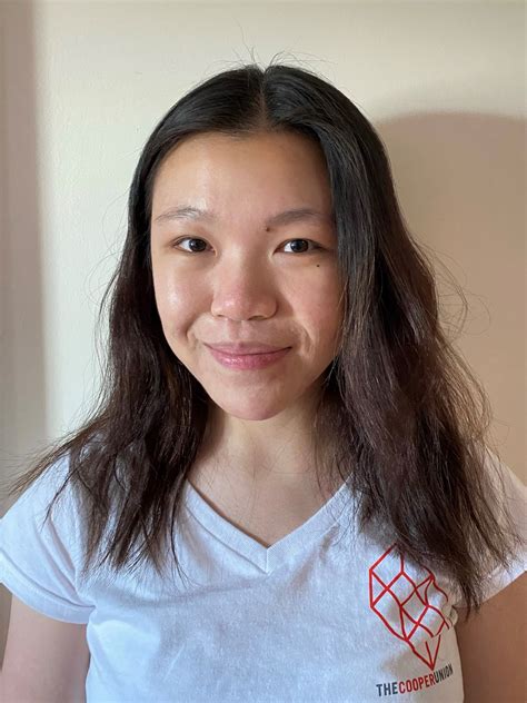 Isabella Ng .